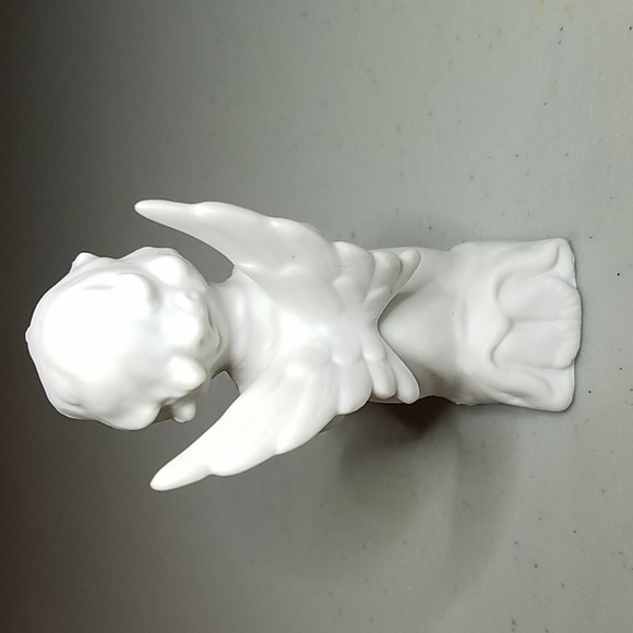 Vagnozzi White Ceramic Child Cherub Angel figurine - Picture 3 of 7